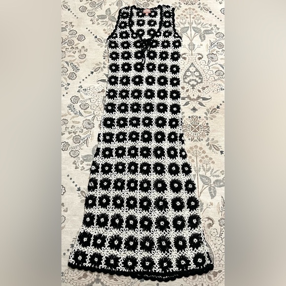 Show Me Your Mumu Vacay Tank Coverup White Black Checkers Floral Crochet Medium - Picture 6 of 12